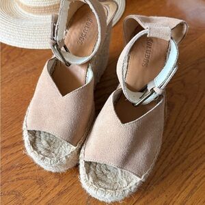 Soludos Tan Suede Wedge Sandals